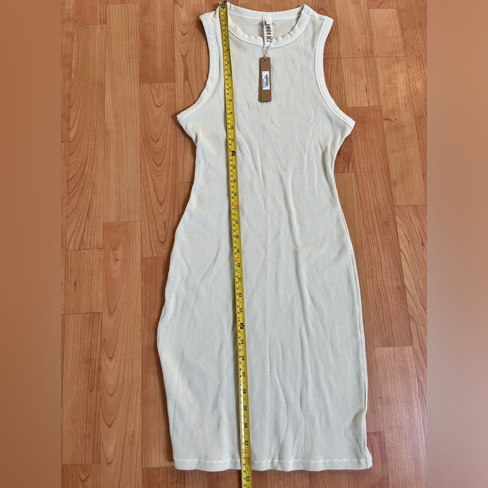 NWT SKIMS Ribbed Mini Dress Size S - Picture 4 of 5